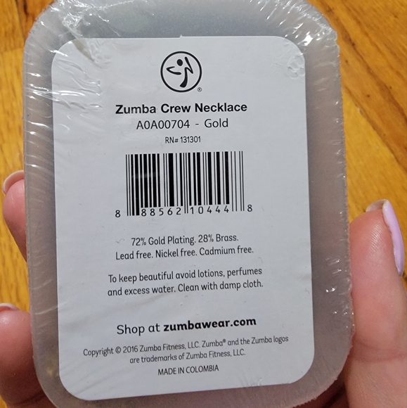 Zumb Fitness Crew Necklace Gold - Picture 2 of 3